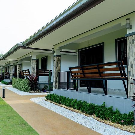 Thai Smile Resort Rayong Exterior photo